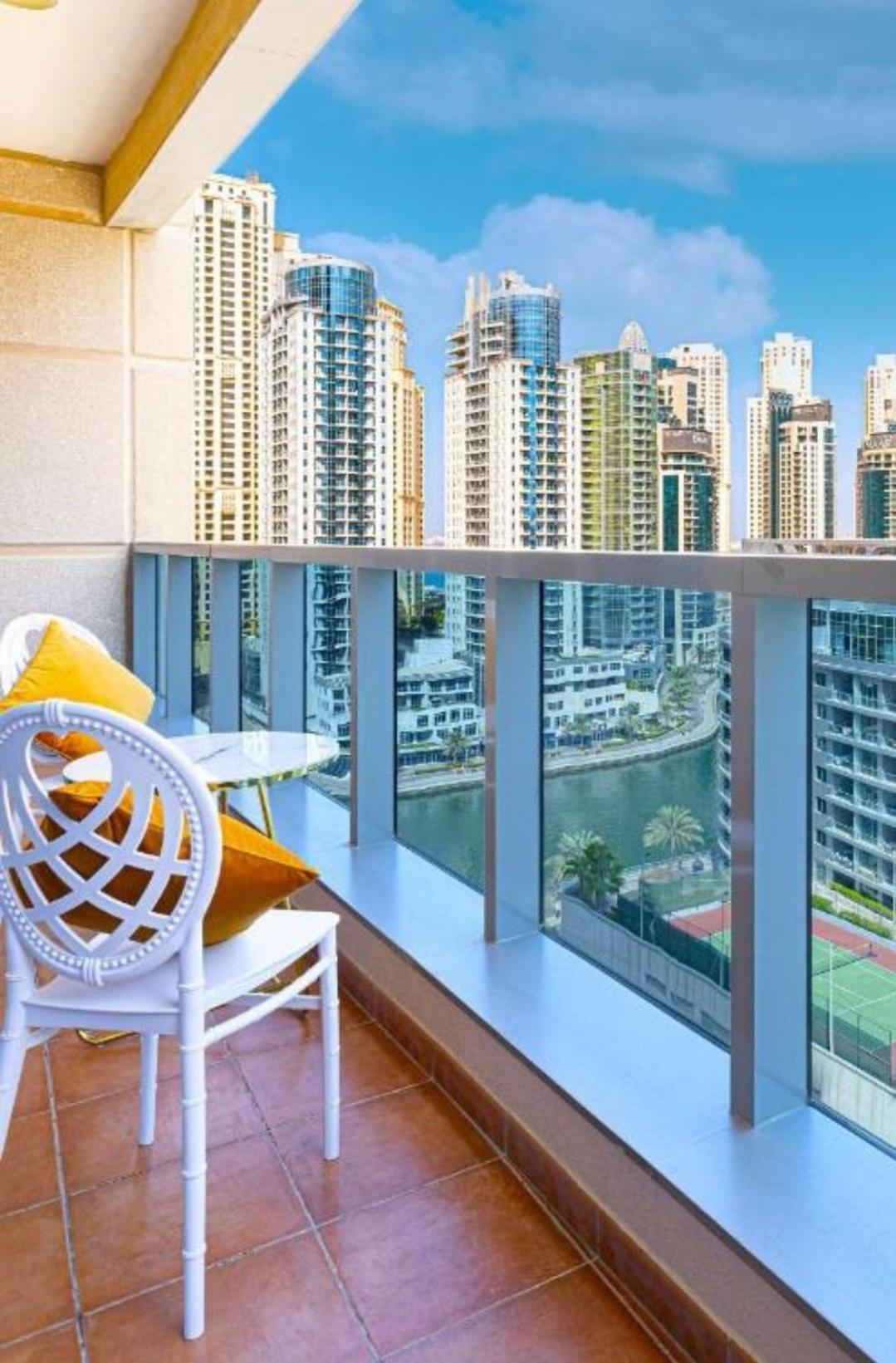 Appartamento Luxury And Spacious Full Marina View Dubai Esterno foto