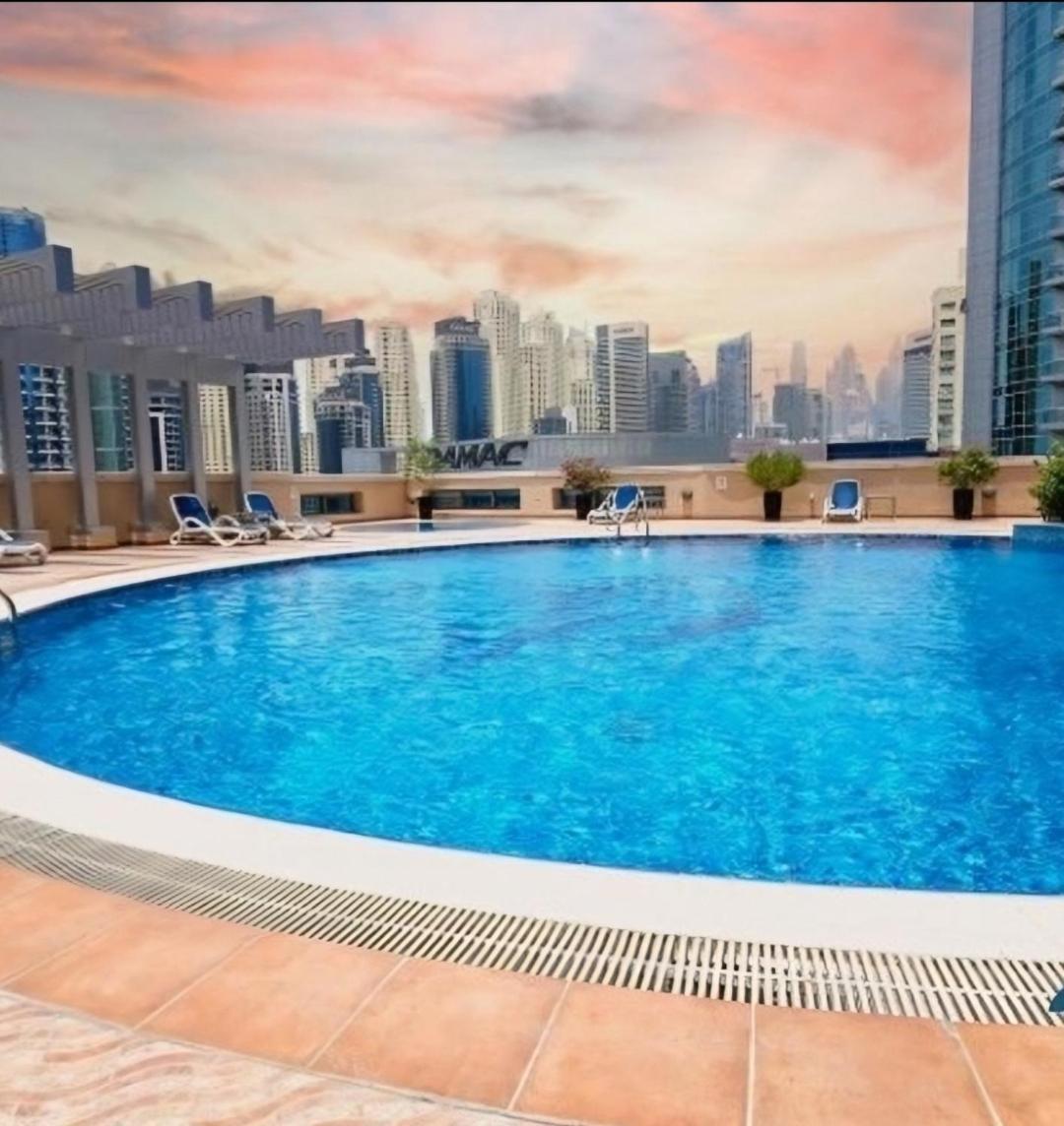 Appartamento Luxury And Spacious Full Marina View Dubai Esterno foto